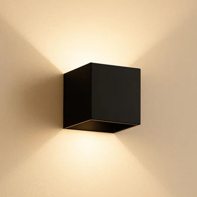 Kubus LED Wandlamp